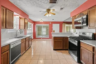 22122 Meadowhill Dr, Spring, TX 77389 - Photo 8