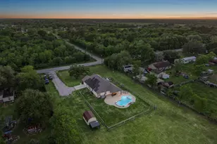 12751 County Rd 283, Alvin, TX 77511 - Photo 48