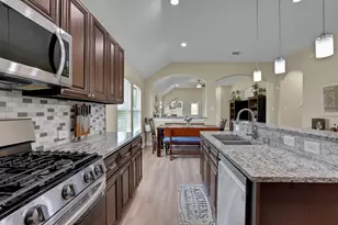 12751 County Rd 283, Alvin, TX 77511 - Photo 16