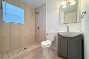5302 Clay St, Houston, TX 77023 - Photo 12