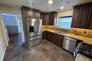 4514 Beechcraft St, Seabrook, TX 77586 - Photo 8