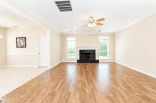 1727 Park Forest Dr, Katy, TX 77450 - Photo 4