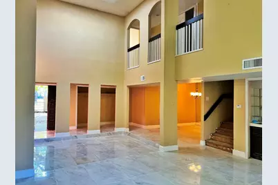 4560 Bellaire Boulevard, Bellaire, TX 77401 - Photo 2
