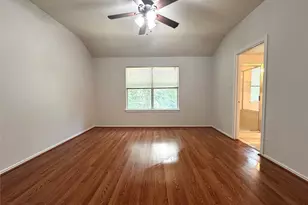 213 E Summerhaze Circle, The Woodlands, TX 77382 - Photo 14