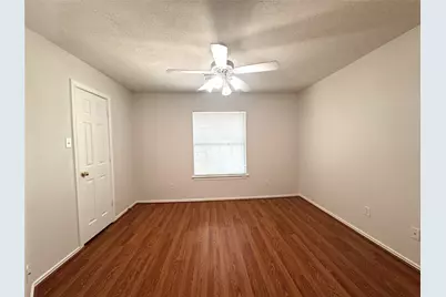 213 E Summerhaze Circle, The Woodlands, TX 77382 - Photo 18