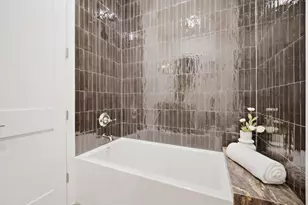 212 E 24th St, Houston, TX 77008 - Photo 26