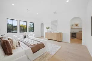 212 E 24th St, Houston, TX 77008 - Photo 12