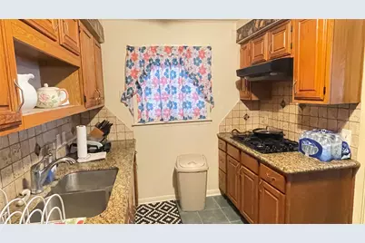 17 Manor Way, Galveston, TX 77550 - Photo 14