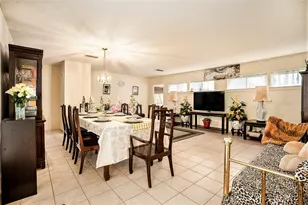 17 Manor Way, Galveston, TX 77550 - Photo 4