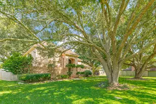 1600 Azalea St, Sweeny, TX 77480 - Photo 4