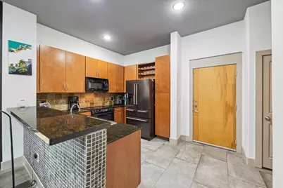 1901 Post Oak Boulevard #4304, Houston, TX 77056 - Photo 10