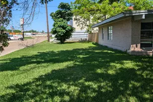 146 W Brenda St, Houston, TX 77076 - Photo 8
