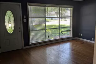 146 W Brenda St, Houston, TX 77076 - Photo 2
