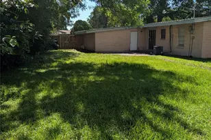 146 W Brenda St, Houston, TX 77076 - Photo 10