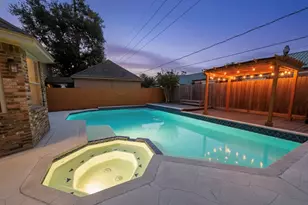 12511 Oakcroft Dr, Houston, TX 77070 - Photo 2