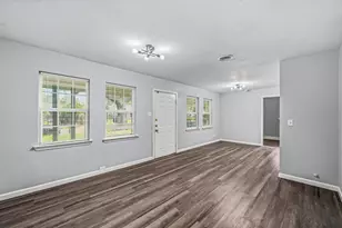 5859 Flamingo Dr, Houston, TX 77033 - Photo 4