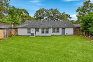 5859 Flamingo Dr, Houston, TX 77033 - Photo 26