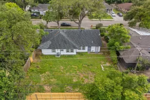 5859 Flamingo Dr, Houston, TX 77033 - Photo 28