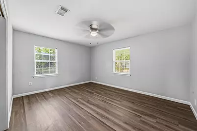 5859 Flamingo Drive, Houston, TX 77033 - Photo 16