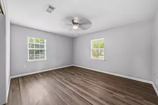 5859 Flamingo Dr, Houston, TX 77033 - Photo 16