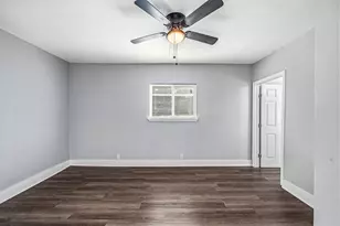 5859 Flamingo Dr, Houston, TX 77033 - Photo 20