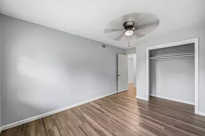 5859 Flamingo Drive, Houston, TX 77033 - Photo 12
