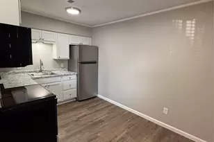 120 Charles Barker Ave, Cleveland, TX 77327 - Photo 2