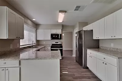 3414 Green Fields Drive, Sugar Land, TX 77479 - Photo 8