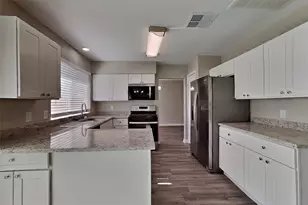 3414 Green Fields Dr, Sugar Land, TX 77479 - Photo 8