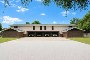 412 Breezy Ln, Wharton, TX 77488 - Photo 1