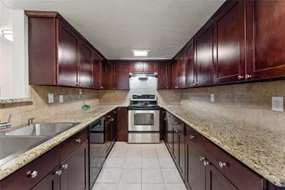 12633 Memorial Drive #50, Houston, TX 77024 - Photo 16
