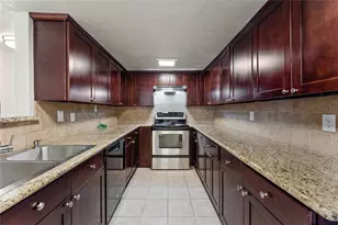 12633 Memorial Dr, Houston, TX 77024 - Photo 16