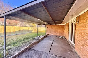 8215 Lugary Dr, Houston, TX 77074 - Photo 16