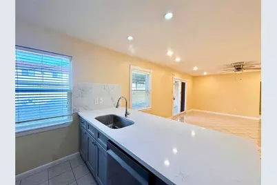 8215 Lugary Drive, Houston, TX 77074 - Photo 14