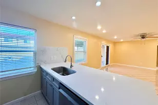 8215 Lugary Dr, Houston, TX 77074 - Photo 14