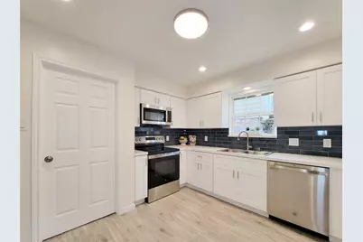 10703 Idlebrook Drive, Houston, TX 77070 - Photo 14