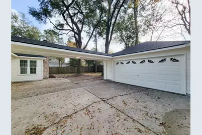 10703 Idlebrook Drive, Houston, TX 77070 - Photo 46