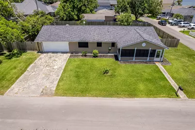 130 Bay Ridge Drive, Baytown, TX 77523 - Photo 6