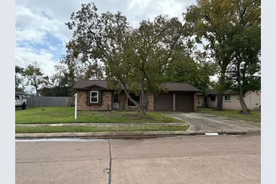 136 Talisman Street, Lake Jackson, TX 77566 - Photo 1