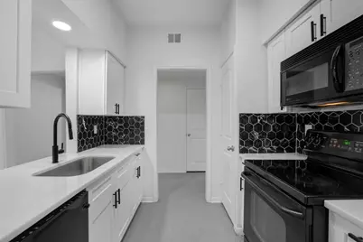 2475 Underwood Street #180, Houston, TX 77030 - Photo 10