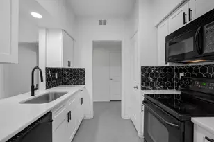 2475 Underwood St, Houston, TX 77030 - Photo 10