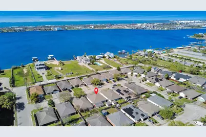 33 Clara Barton Lane, Galveston, TX 77551 - Photo 4
