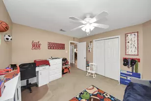 33 Clara Barton Ln, Galveston, TX 77551 - Photo 16