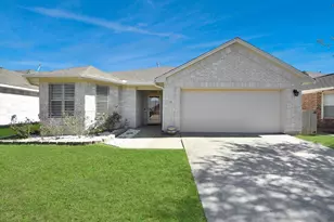 33 Clara Barton Ln, Galveston, TX 77551 - Photo 8