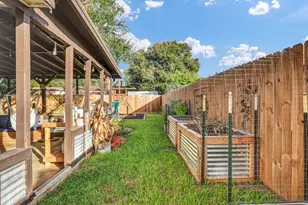 53 Bluebell Ct, Lake Jackson, TX 77566 - Photo 26