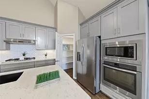 6723 Sotoria Ln, Sugar Land, TX 77479 - Photo 12
