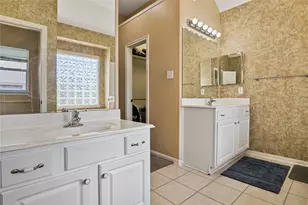 5710 Shady Hollow Ct, Rosharon, TX 77583 - Photo 18