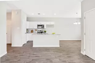 5911 Westover St, Houston, TX 77033 - Photo 10