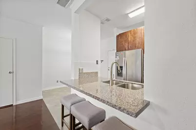 9850 Pagewood Lane #1402, Houston, TX 77042 - Photo 6