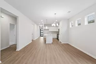 8927 Silver Blf Ln, Baytown, TX 77521 - Photo 10